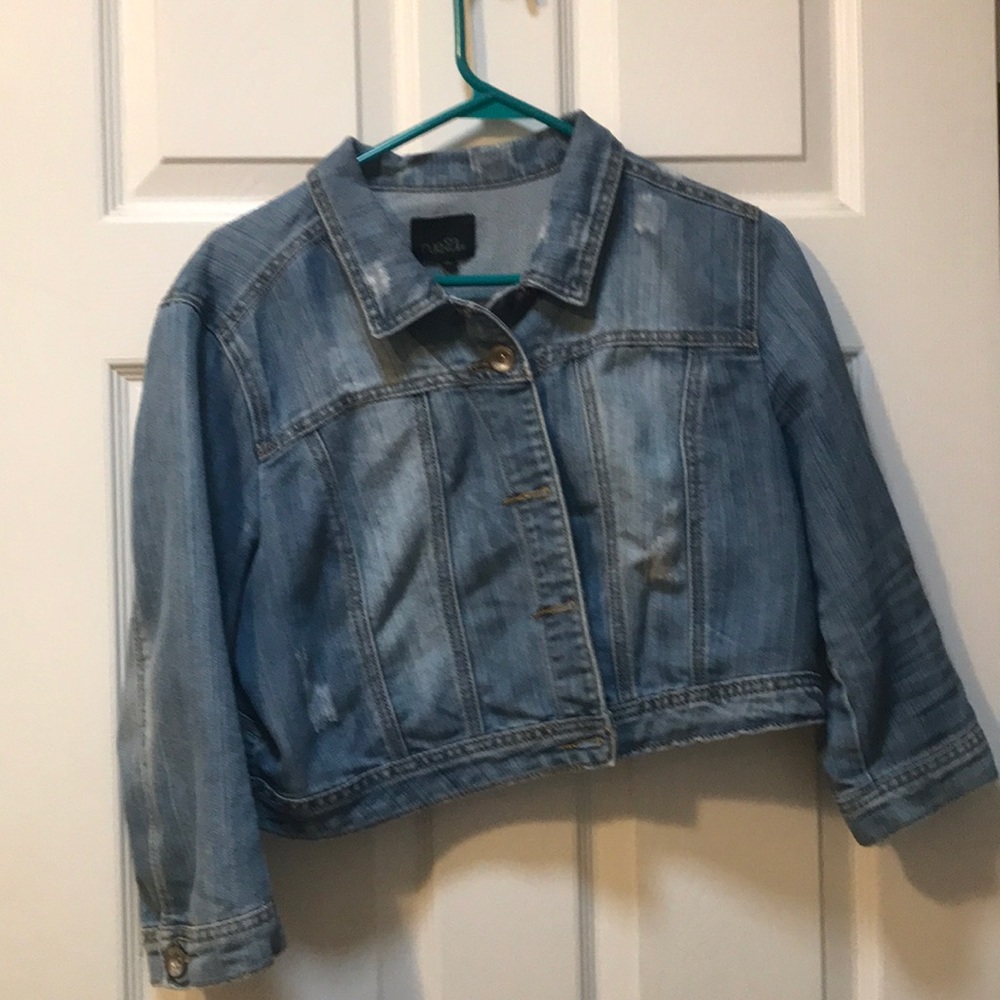 Short jean jacket